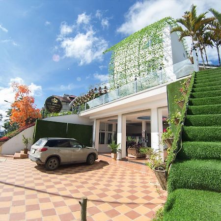 Queen Hostel Da Lat Exterior photo