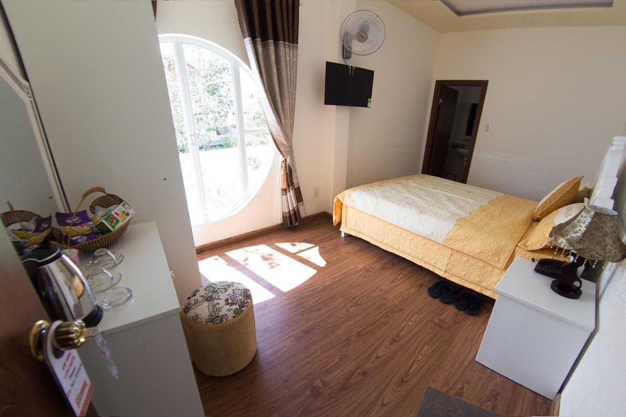 Queen Hostel Da Lat Exterior photo